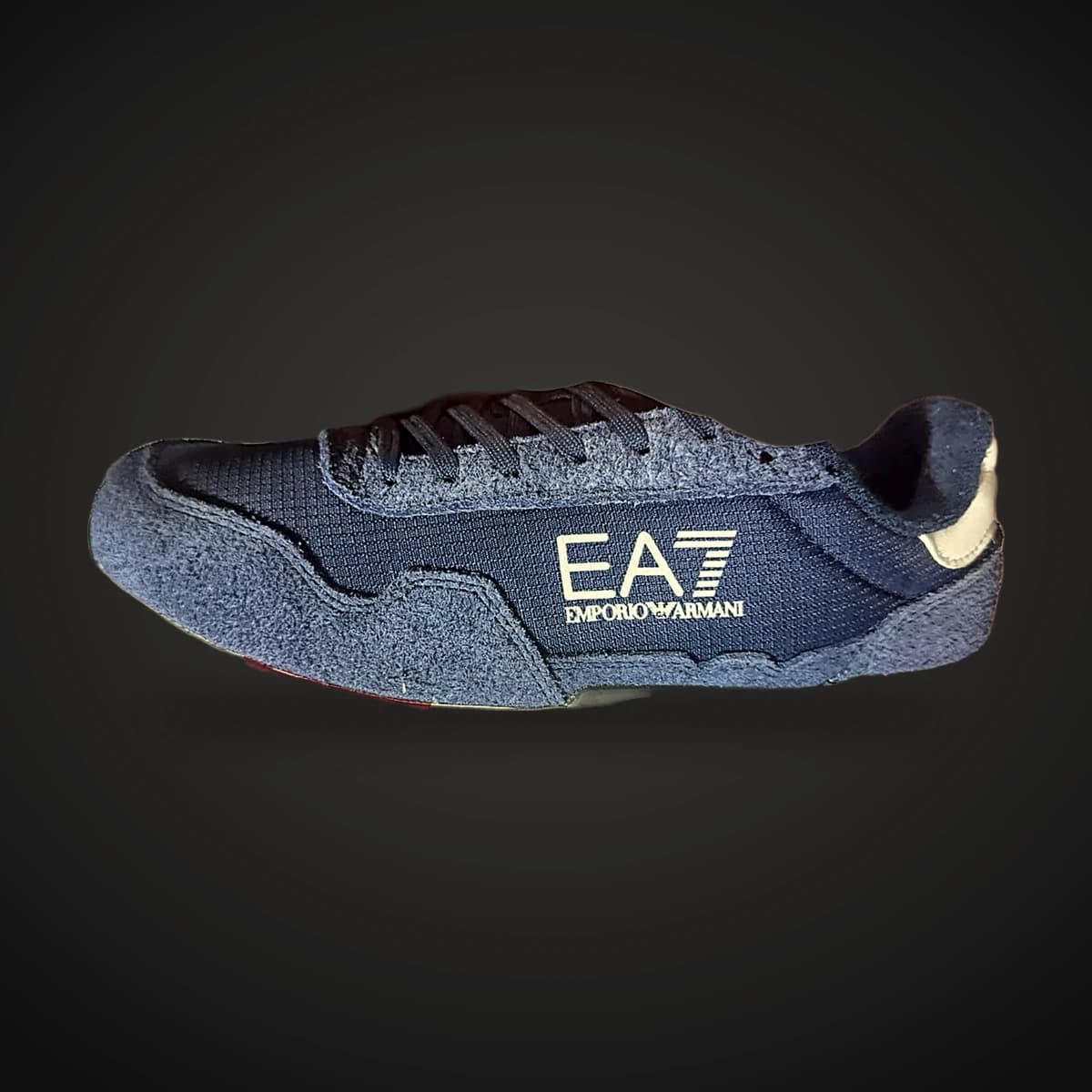 Sneaker de gamuza azul marino