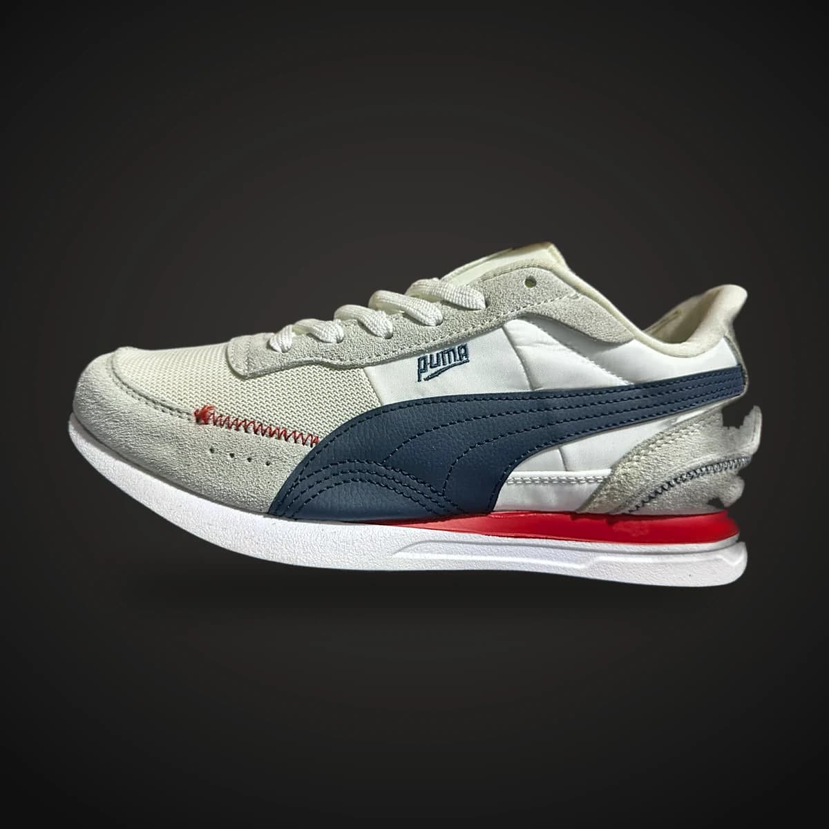 Sneaker retro gris y azul marino