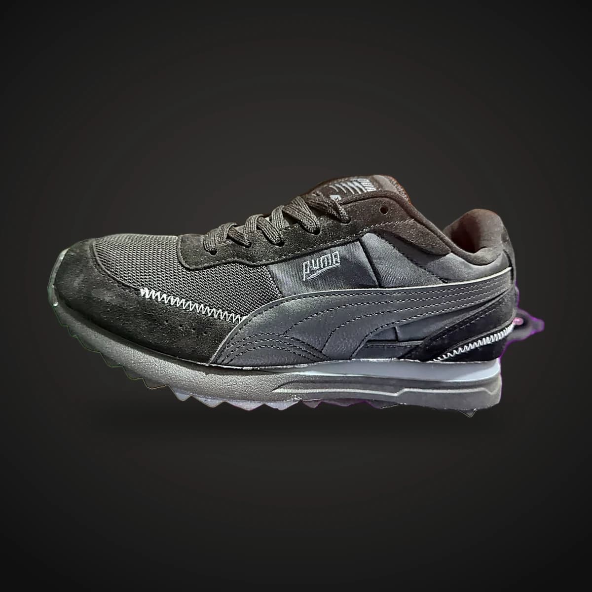 Sneaker retro negro y gris