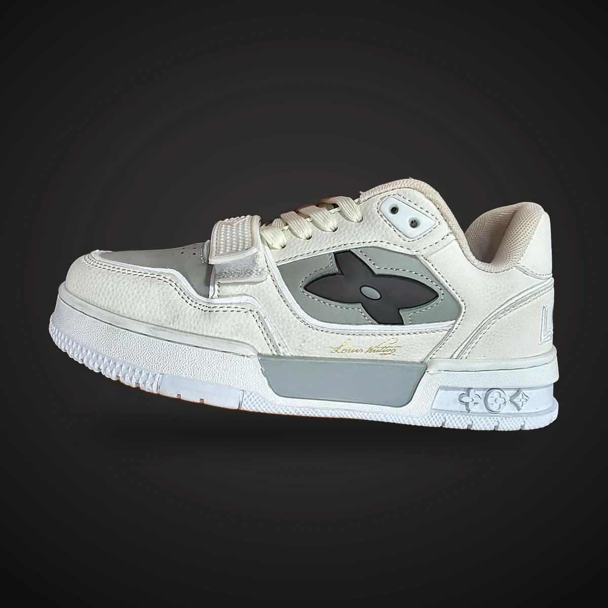 Trainer bajo blanco y gris